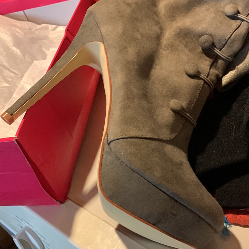 Beautiful thigh high heel boots